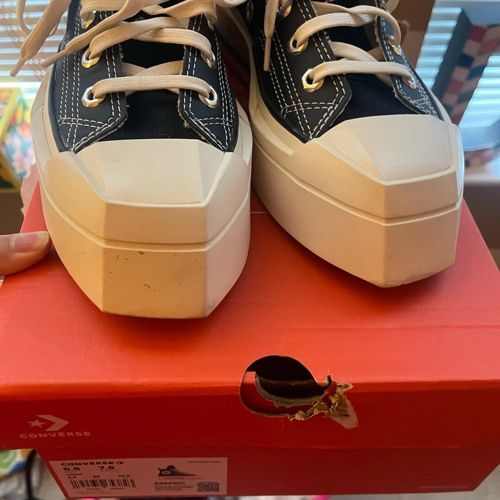 Converse Black Iconic Sneakers - Picture 4 of 12